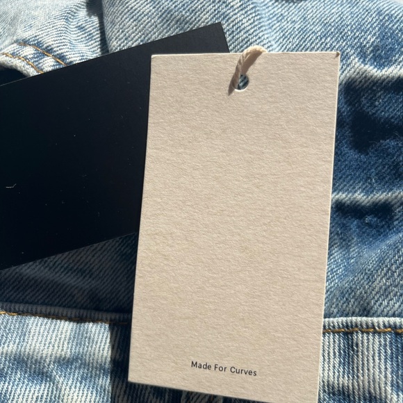 FLAMINGO DISTRESSED LIGHT WASH JEANS NEW XXXXL BUT FITS LIKE A 2X - Picture 7 of 8